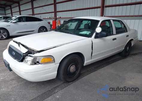 2003 Ford Crown Victoria Police z USA, uszkodzony, nr VIN 2FAFP71W43X171833